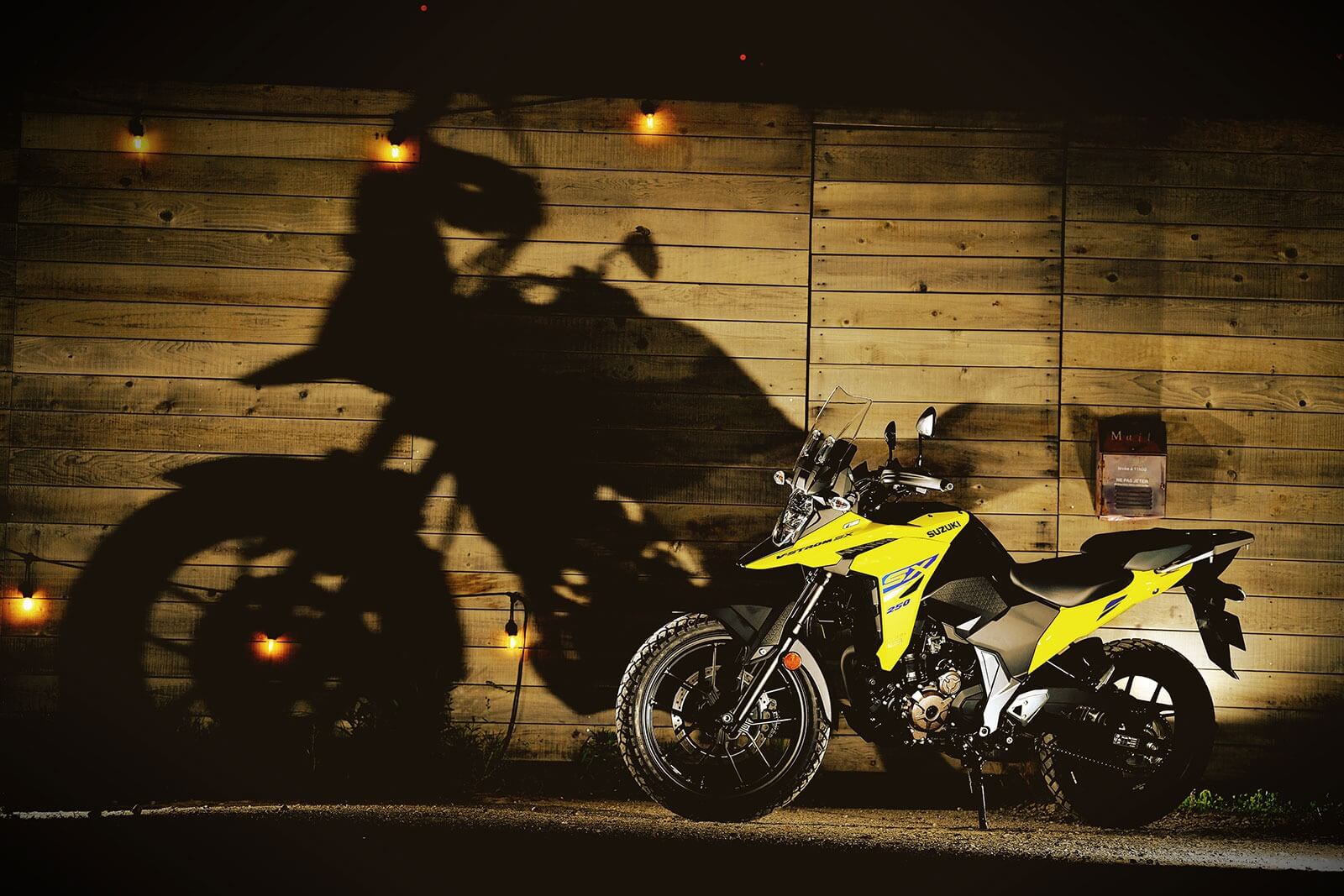 imgi_94_V-STROM_250SX_M3_Action_13